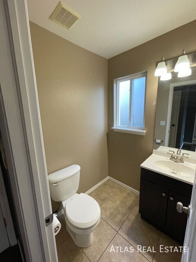 Building Photo - 4707 Laramie Sky Dr