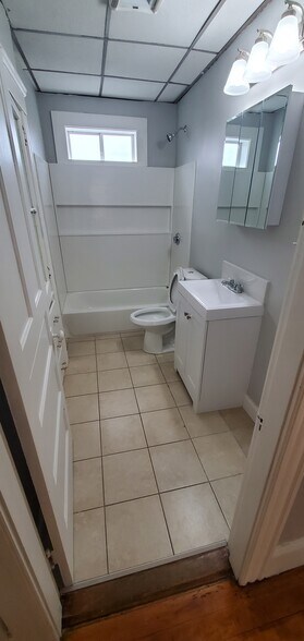 Building Photo - 488 Park Ave