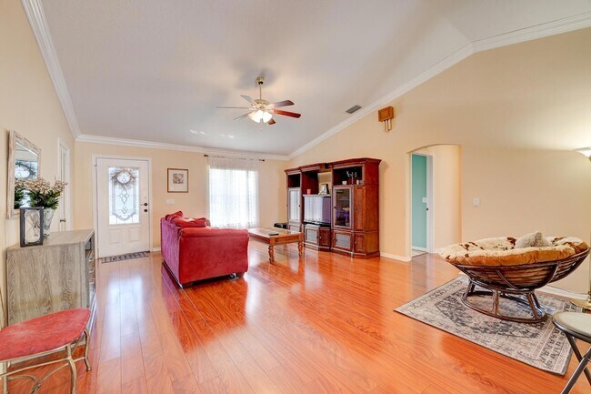 Building Photo - 1838 SE Genaro Terrace