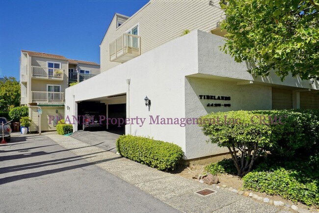 Building Photo - 2 Bedroom Condo with Waterfront Mt Tam Views