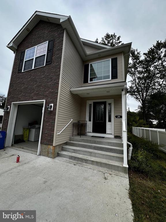 Building Photo - 29 Hilltop Rd