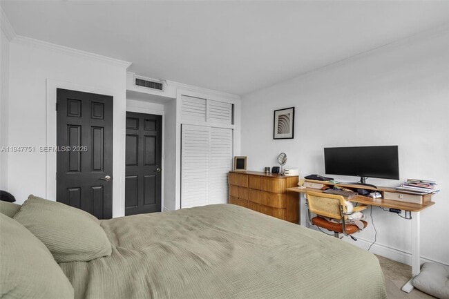 Building Photo - 1408 Brickell Bay Dr