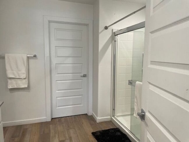 Building Photo - Large spacious 4 bedroom home located in cul de sac