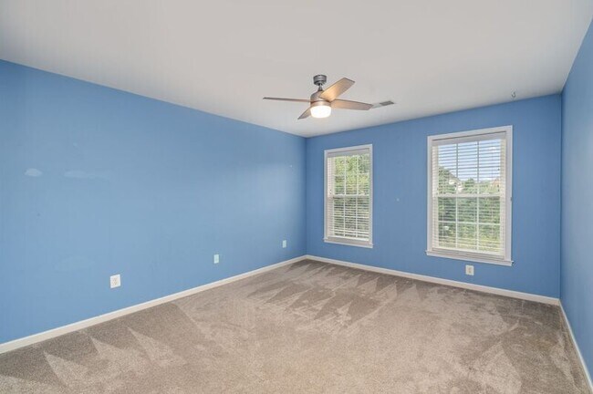 Building Photo - 5990 Parsons Lane