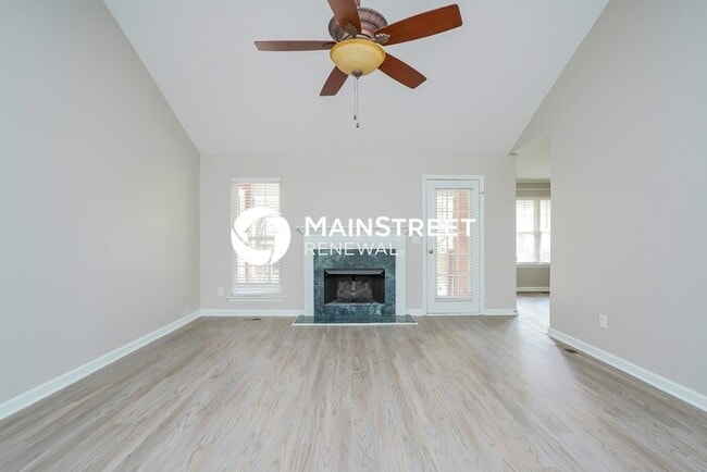 Building Photo - 4 Bedroom Pet-Friendly Home in La Vergne, ...