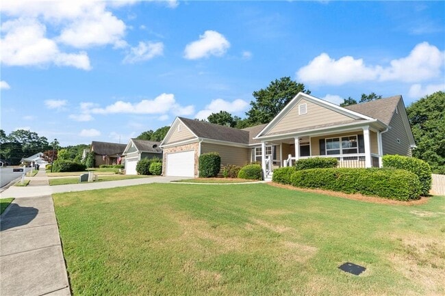 Building Photo - 52 Chimney Springs Dr SW