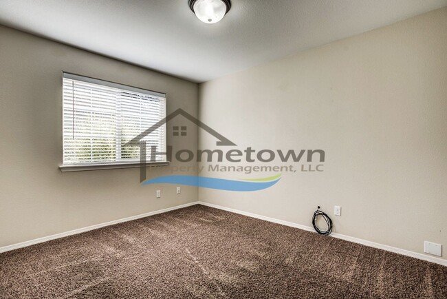 Building Photo - Beautiful 1 Bed 1 Bath Cottage Centrally L...