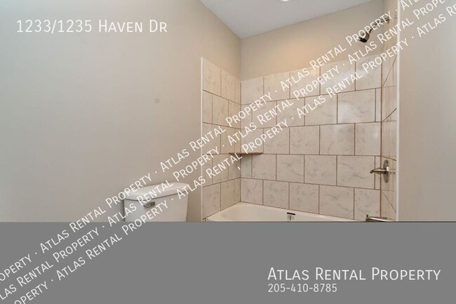 Building Photo - 1233/1235 Haven Dr-