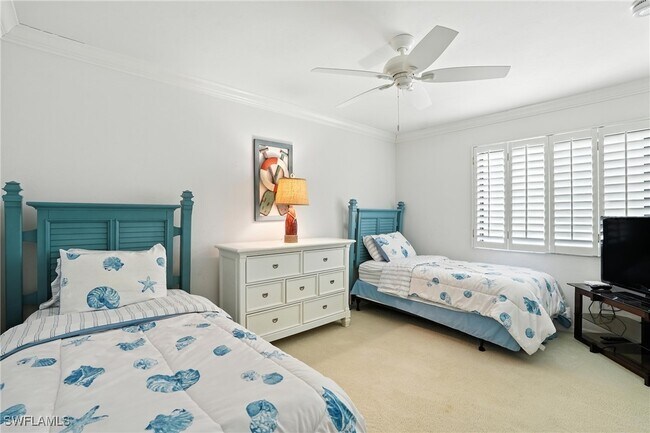 Building Photo - 7032 Pelican Bay Blvd