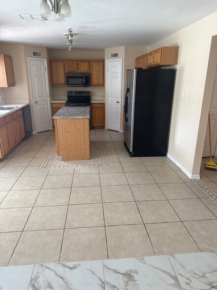 Building Photo - 10433 Fly Fishing St