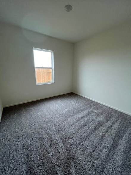 Building Photo - 5903 Grantgrala Dr