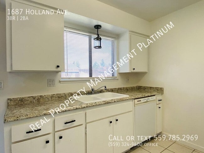Building Photo - 1687 Holland Ave