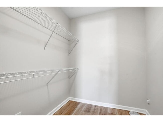 Building Photo - 5610 Xene Ln N