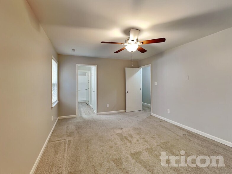 Building Photo - 4128 Labrador Dr