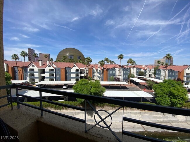 Primary Photo - 210 E Flamingo Rd
