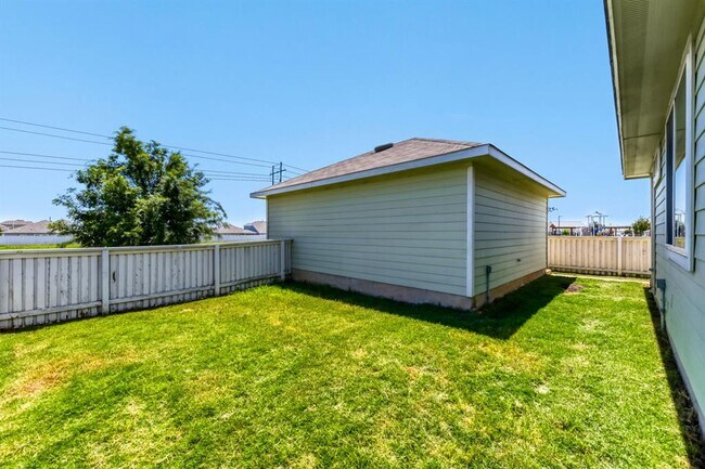 Building Photo - 1310 Goforth Rd