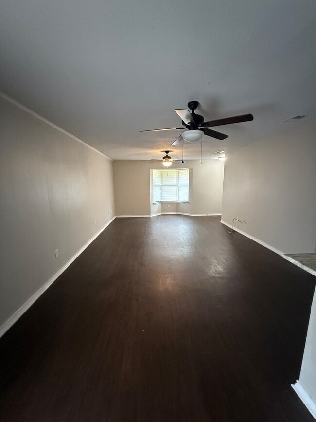 Building Photo - 3733 Stoneridge Dr