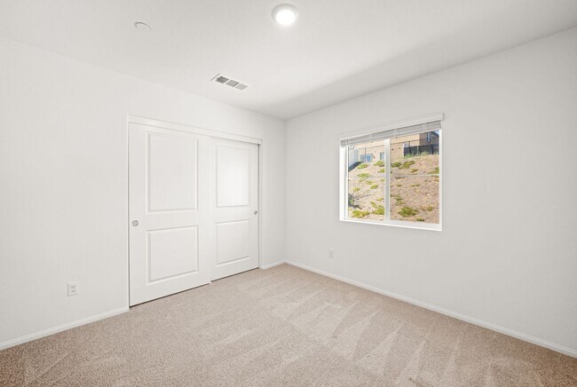 Building Photo - 35286 Sorenstam Dr