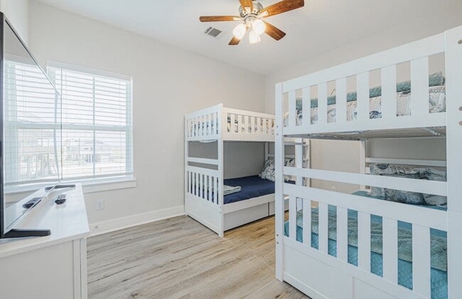 Building Photo - 25011 San Simeon Ct