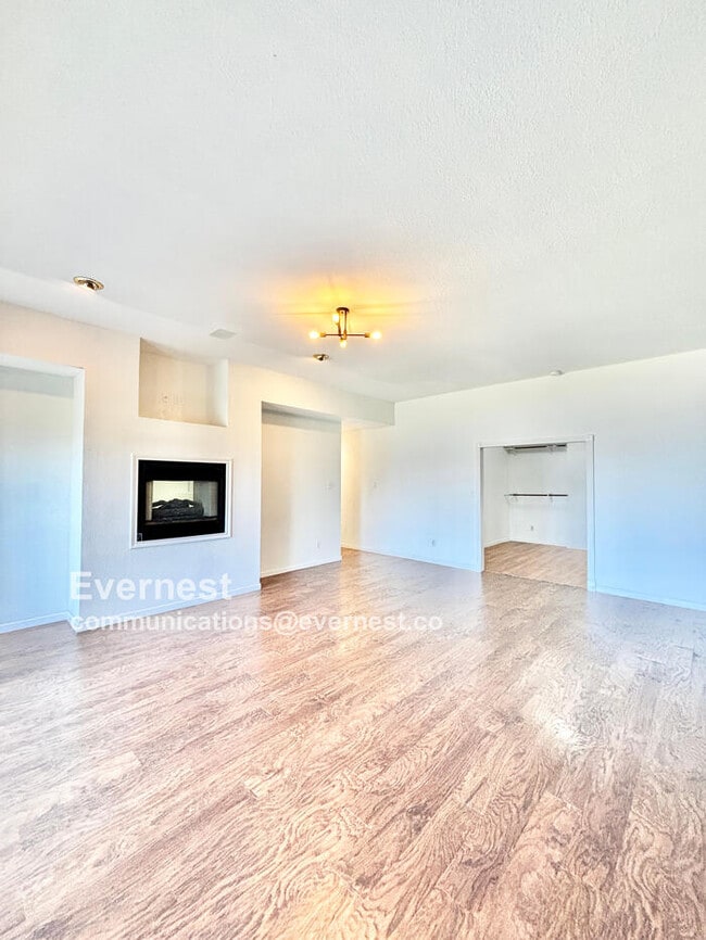 Building Photo - 11156 Windjammer Dr