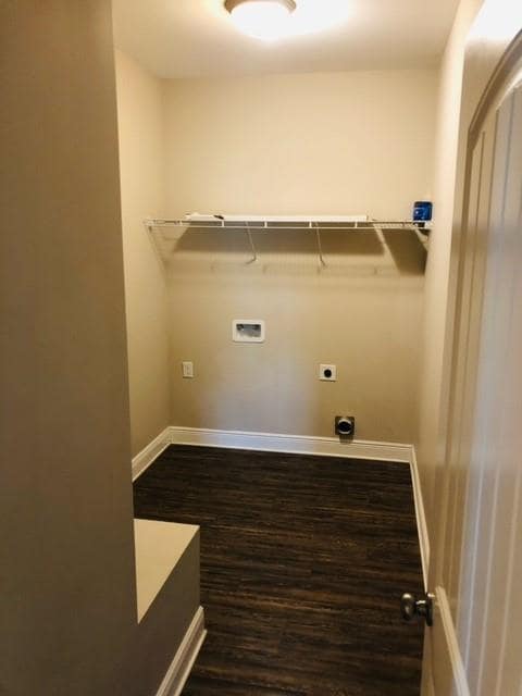 Building Photo - 9550 Fox Hunter Ct W