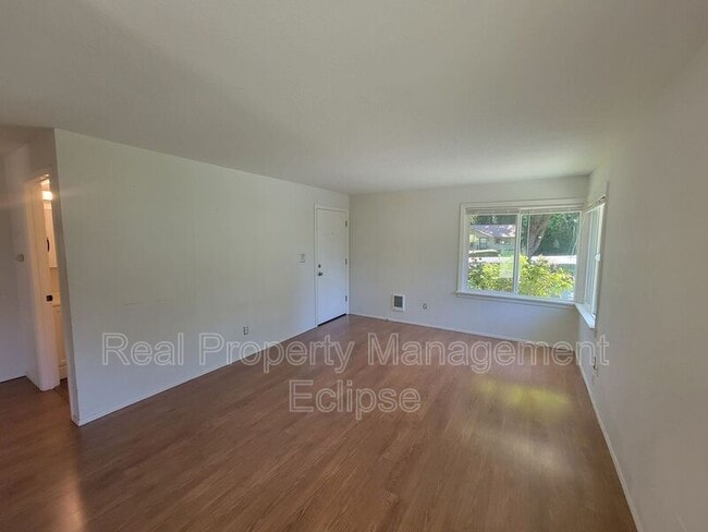 Building Photo - 9222 NE 180th St