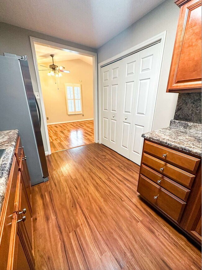 Building Photo - 3-Bedroom Ranch on 1 Acre in Oxford