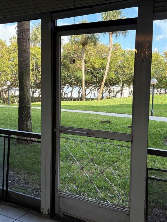 Building Photo - 1328 Pasadena Ave S