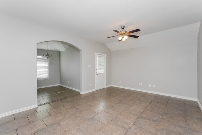 Building Photo - 7653 Rainbow Creek Dr