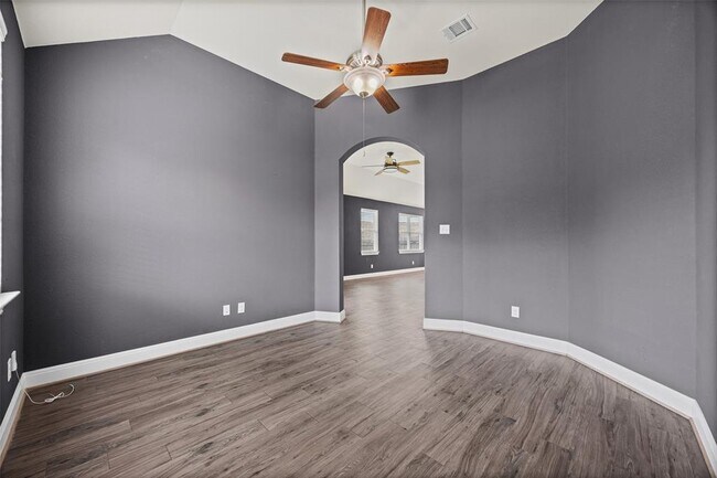 Building Photo - 253 Joseph Dr