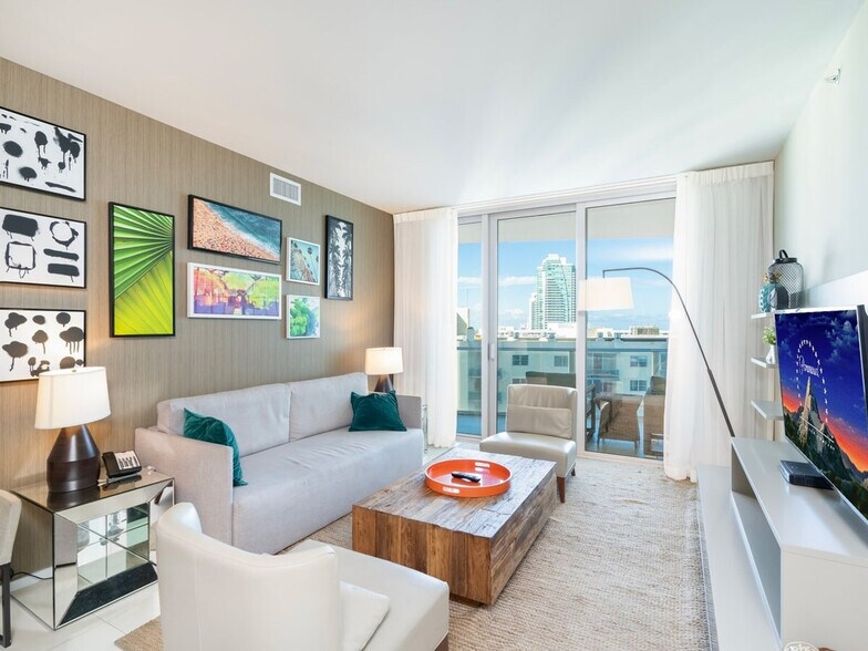 Primary Photo - 4011 S Ocean Dr