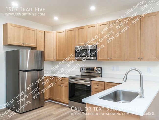 Building Photo - 1907 Trail Five