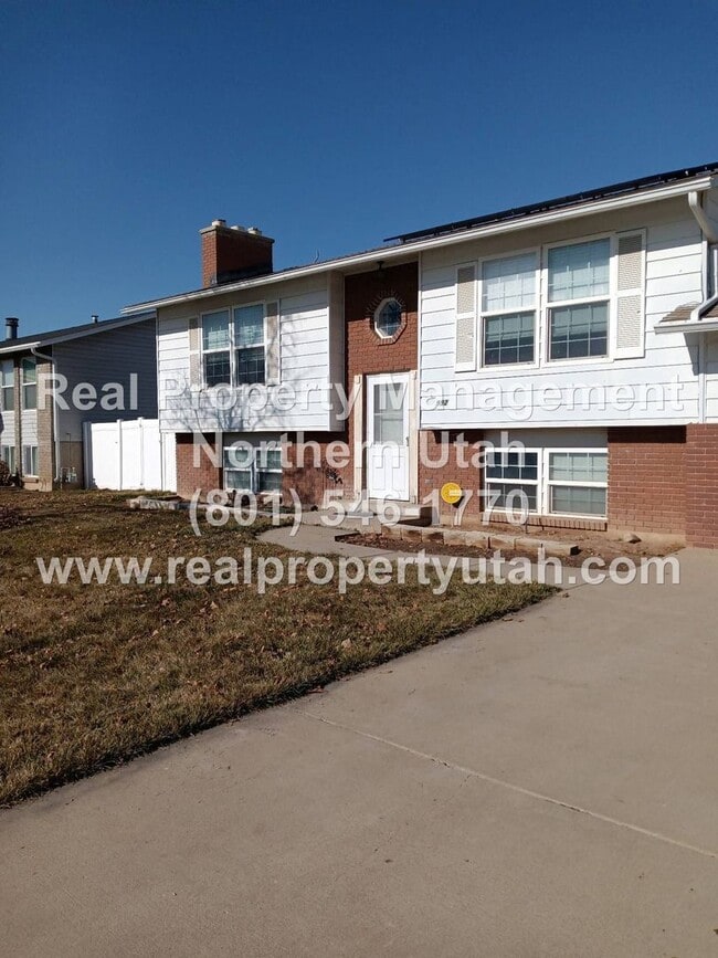 Building Photo - 4 Bedroom 2 Bath House in Layton