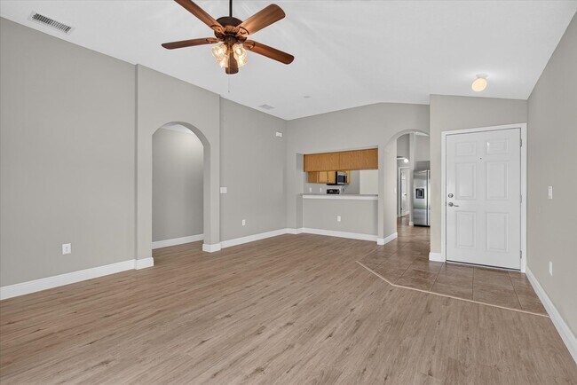 Building Photo - 557 Lindsay Anne Ct