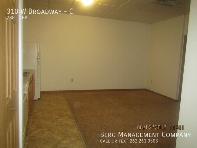 Primary Photo - 310 W Broadway-C