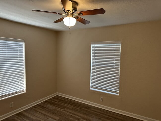 Building Photo - Modesto 3 Bedroom 2 Bathroom Home