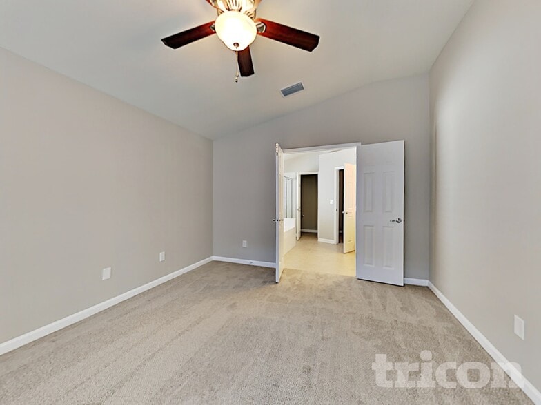 Building Photo - 424 Sea Holly Dr
