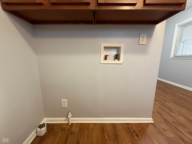 Building Photo - 2789 E Hanna Ave