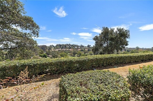 Building Photo - 30902 Club House Dr