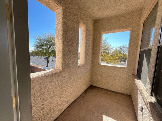 Building Photo - Cozy Home in Heart of Summerlin!