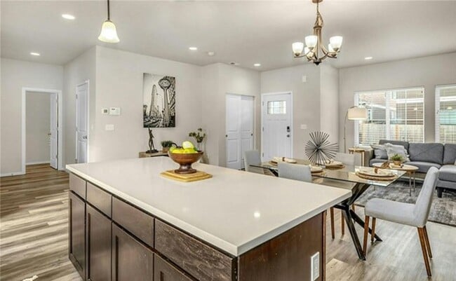 Building Photo - Beautiful Almost new 3 bed +den home in Ly...
