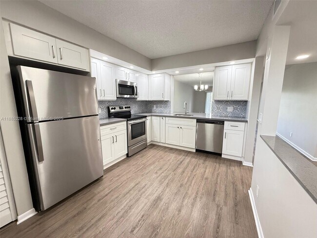 Building Photo - 901 SW 128th Ave