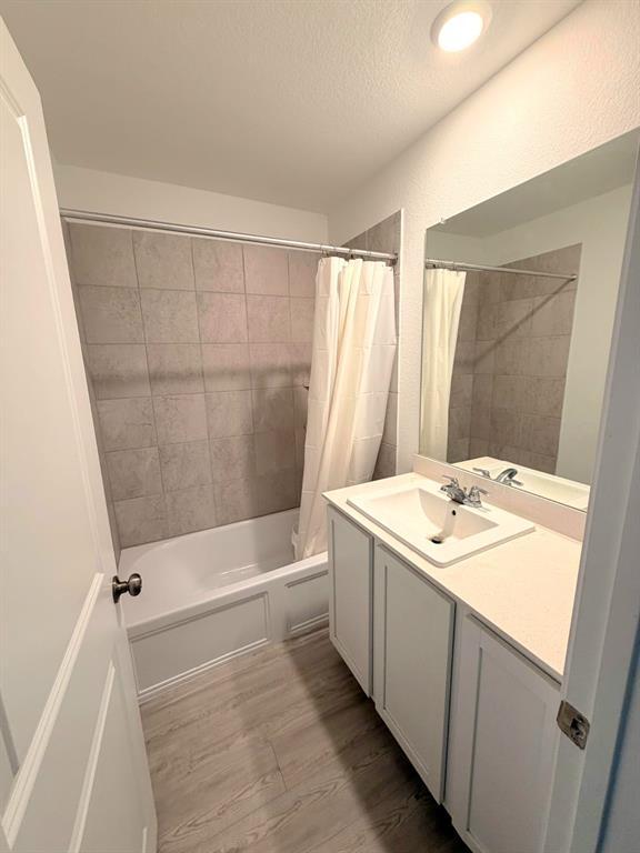 Building Photo - 2520 Four Waters Lp