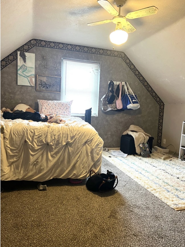 Building Photo - 933 S 4th St