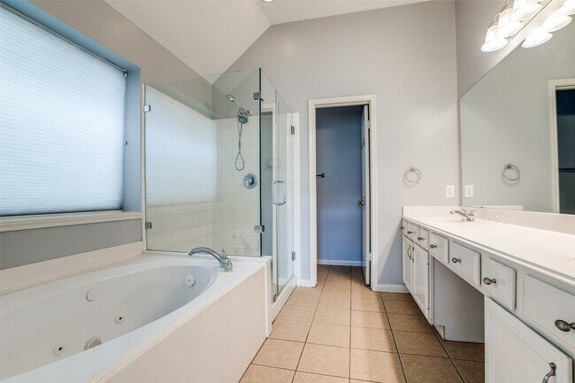 Building Photo - 9331 Rodgers Rd