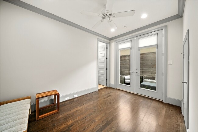 Building Photo - 2905 Bering Dr