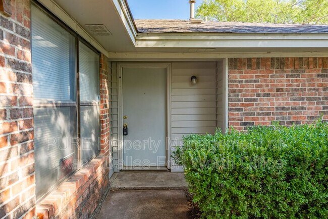 Building Photo - 4605 Menzer Rd