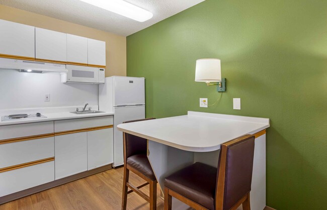 Building Photo - Furnished Studio-Seattle - Southcenter