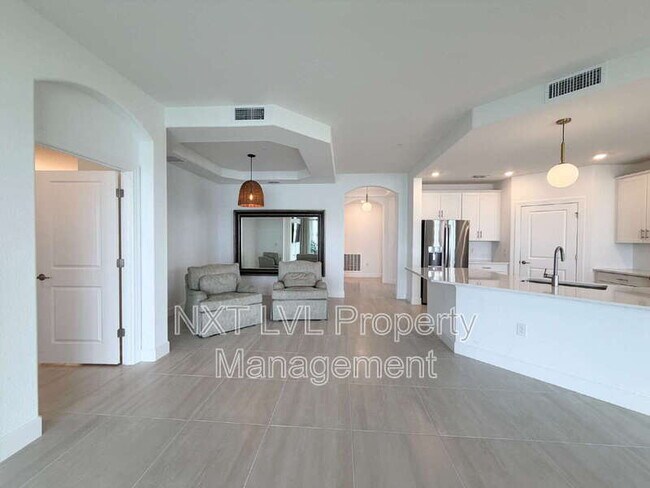 Building Photo - 16570 Ridgeview Cir