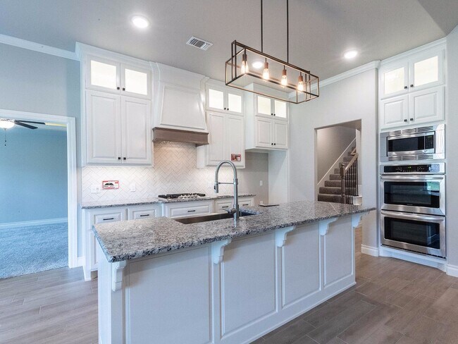Building Photo - Beautiful Home - 4 Bedroom, 3 Bathroom with Bonus Room in East Edmond